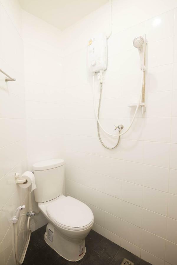 Grey Sheep Hostel Bangkok Bagian luar foto